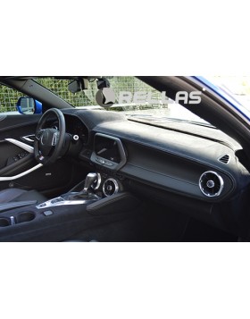 Ταπετσαρία Αυτοκινήτου σε CHEVROLLET CAMARO 2019 ντύσιμο των πλαστικών με alcantara αυθεντική.