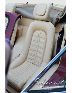 Ταπετσαρία Αυτοκινήτου σε Ferrari με δέρμα IVORY και σχέδιο βασισμένο στα εργοστασιακά δεδομένα.