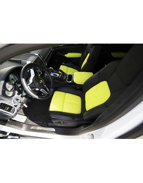 Tαπετσαρία Αυτοκινήτου σε Porsche Cayenne Hybrid από δέρμα άριστης ποιότητας σε συνδυασμό μαύρο και lime.