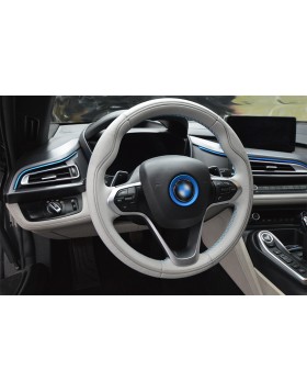 Δερμάτινη επένδυση τιμονιού σε BMW από γκρι δέρμα και γαλάζιες ραφές