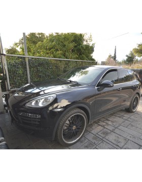 Ταπετσαρία Αυτοκινήτου σε PORSCHE CAYENNE, ολική επένδυση εωτερικού με μπεζ δέρμα εξαιρετικής ποιότητας και σχέδιο ρόμβων.