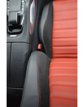 Ταπετσαρία Αυτοκινήτου σε Mercedes-Benz GLE σε συνδιασμό μαύρου και κόκκινου δέρματος και alcantara άριστης ποιότητας, σε σχέδιο ίσιων ραφών.