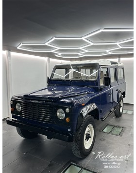 ΤΑΠΕΤΣΑΡΙΑ ΑΥΤΟΚΙΝΗΤΟΥ ΣΕ LAND ROVER