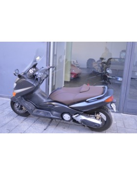 Ντύσιμο σέλας μοτοσυκλέτας Scooter YAMAHA T-MAX με υλικά κατάλληλα για τα καιρικά φαινόμενα