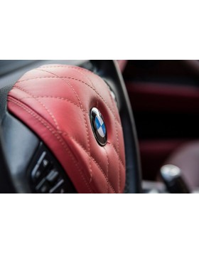 Ταπετσαρία σε Αερόσακο Bmw X5 με σχέδιο ρόμβος και χρώμα μπορντό 